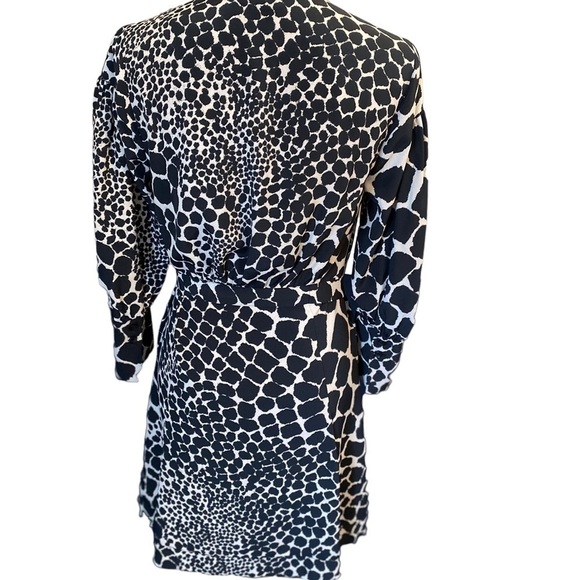 TOPSHOP Leopard Dress Size 2 Button Down Waist Tie Keyhole Neck 3/4 Sleeves - Picture 2 of 9
